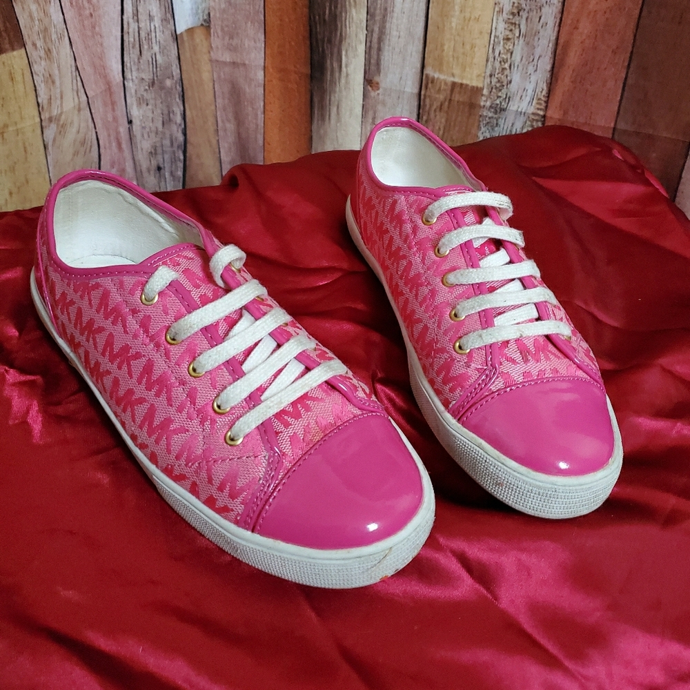 PRE-OWNED! Kids Michael Kors Pink/White Shoes Sz 5